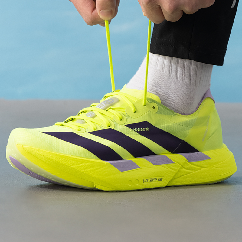아디다스 남성용 신발, 오리지널 경량 로드 러닝화, 통 - Lightweight Road Running Shoes 리뷰 및 가격